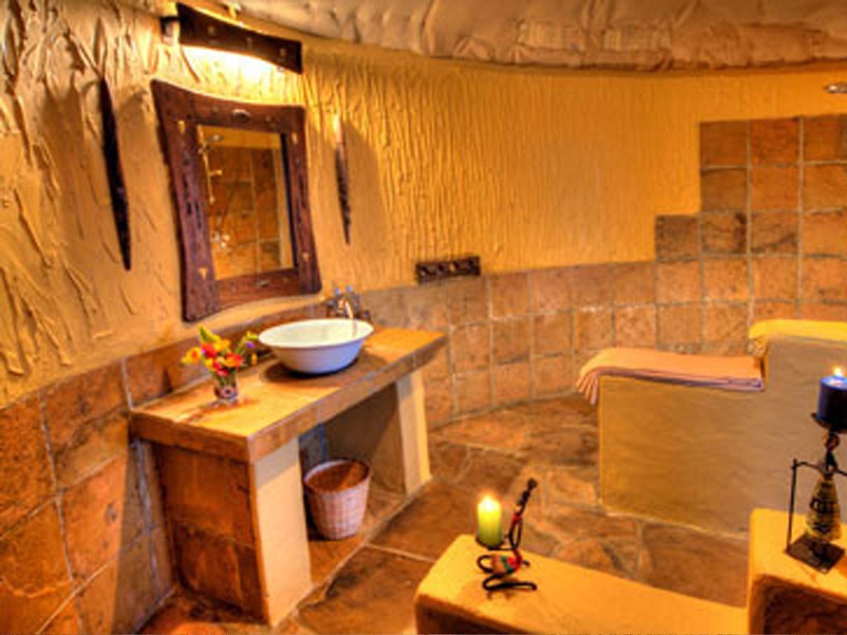 Rhino Watch Safarilodge Mweiga Værelse billede