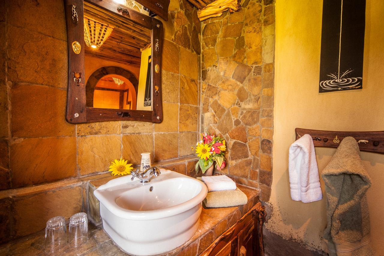 Rhino Watch Safarilodge Mweiga Værelse billede