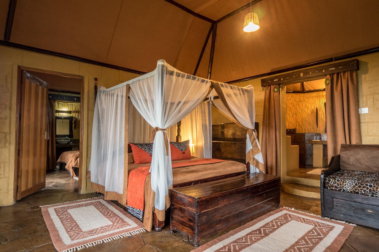 Rhino Watch Safarilodge Mweiga Eksteriør billede