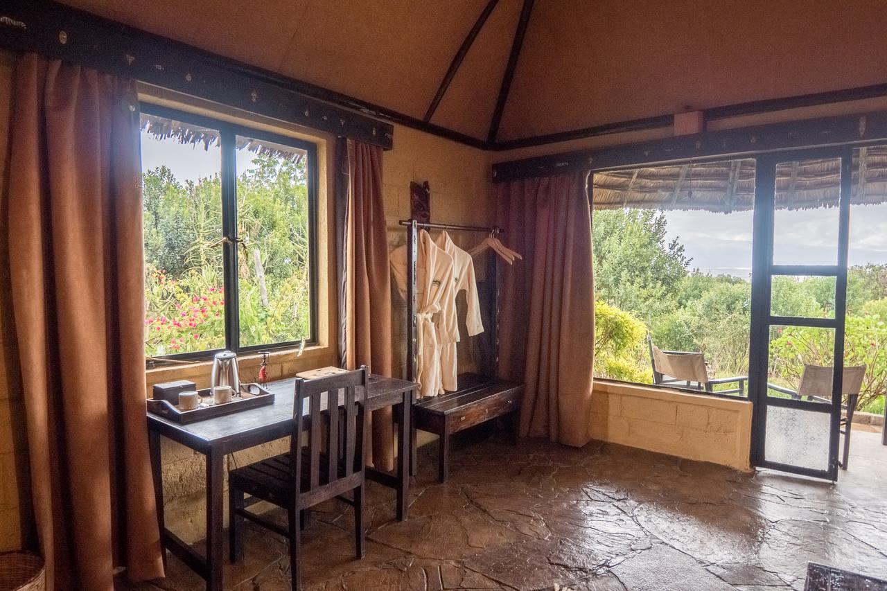 Rhino Watch Safarilodge Mweiga Eksteriør billede