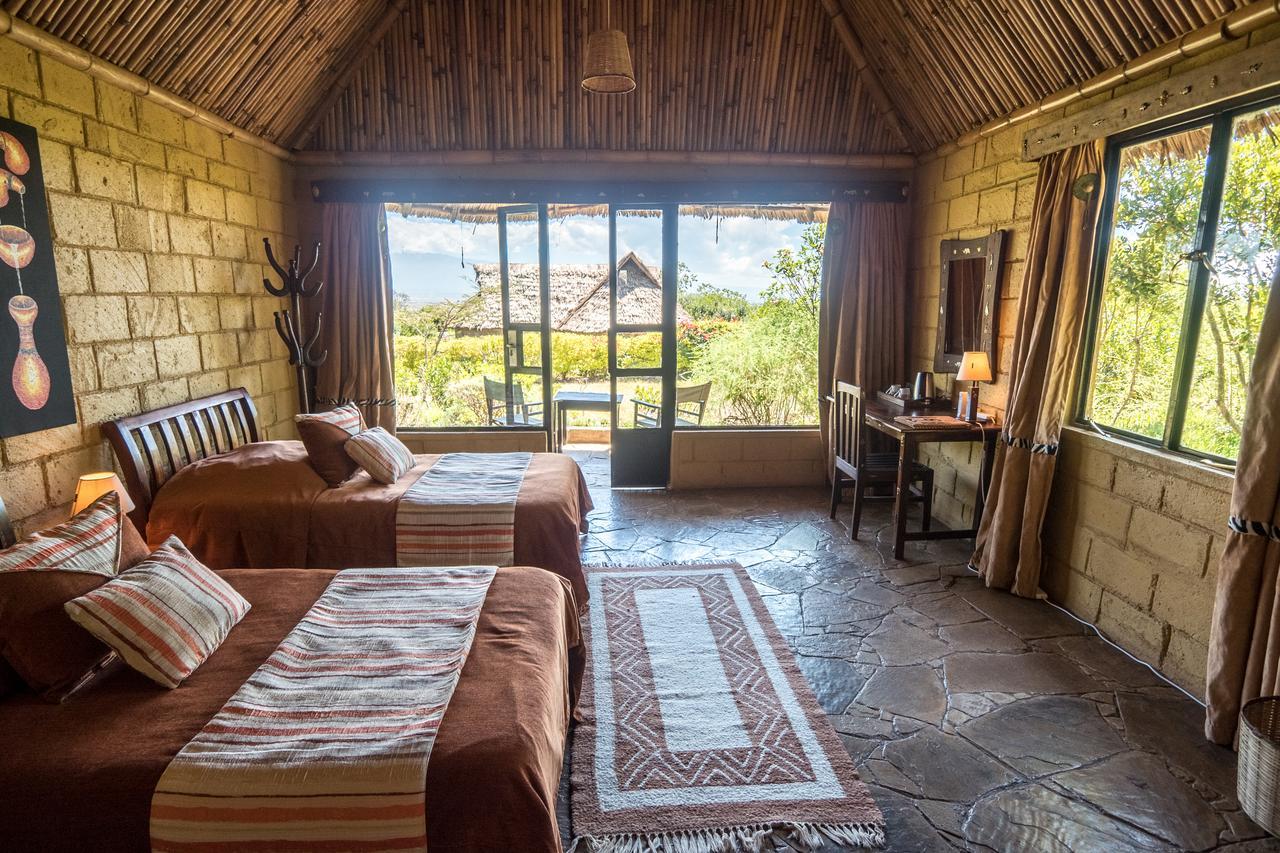 Rhino Watch Safarilodge Mweiga Eksteriør billede