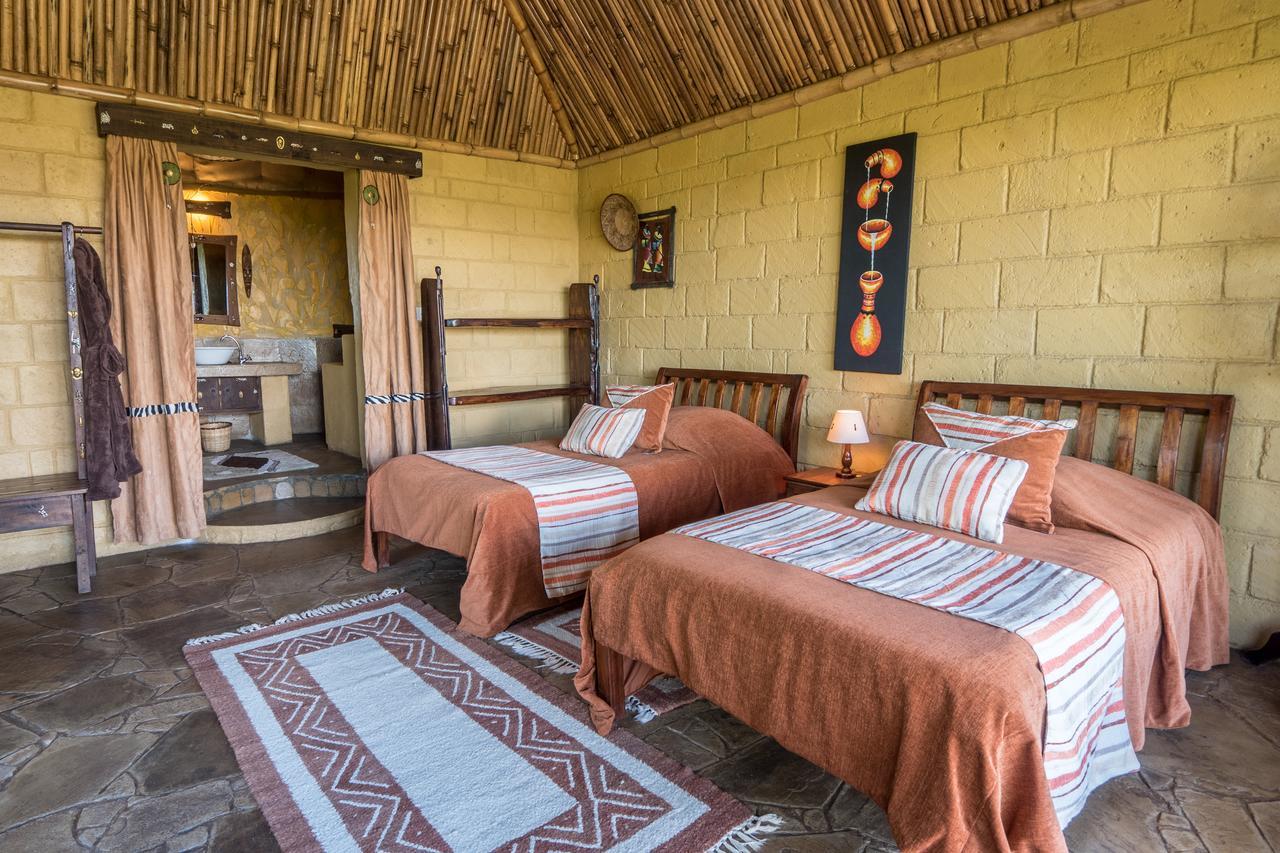 Rhino Watch Safarilodge Mweiga Eksteriør billede